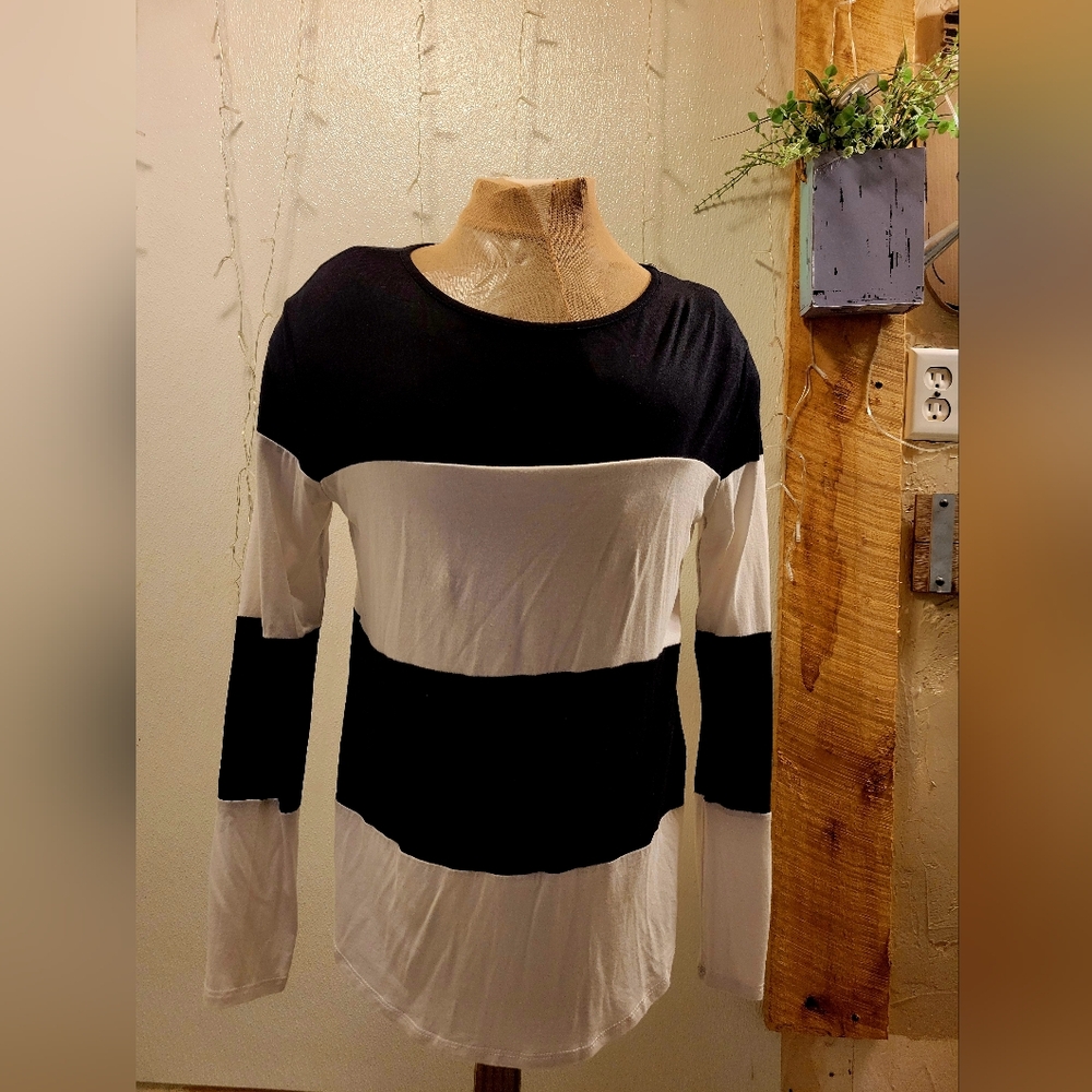 Sleek Black And White Long Sleeve